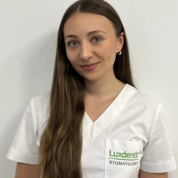 dr Aleksandra Maniak dentysta, chirurg warszawa, chirurgia stomatologiczna